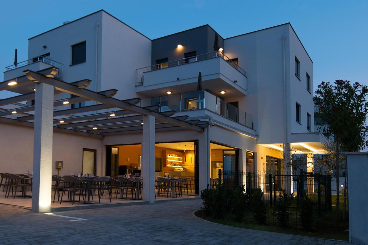Aparthotel Punta Blu - Pool & Spa 普莱曼图拉 外观 照片
