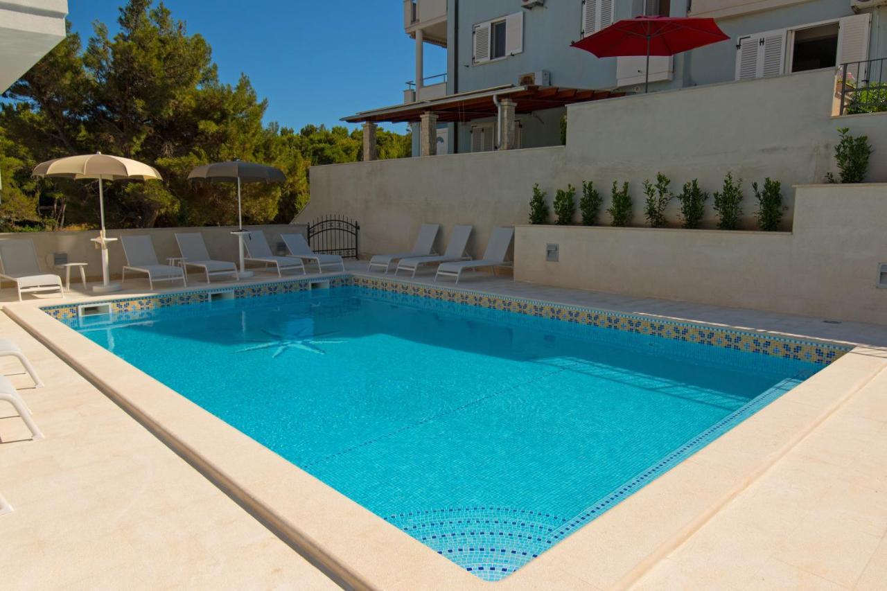 Aparthotel Punta Blu - Pool & Spa 普莱曼图拉 外观 照片