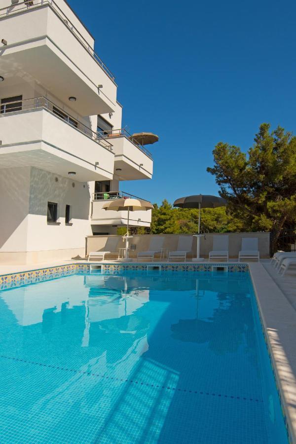 Aparthotel Punta Blu - Pool & Spa 普莱曼图拉 外观 照片