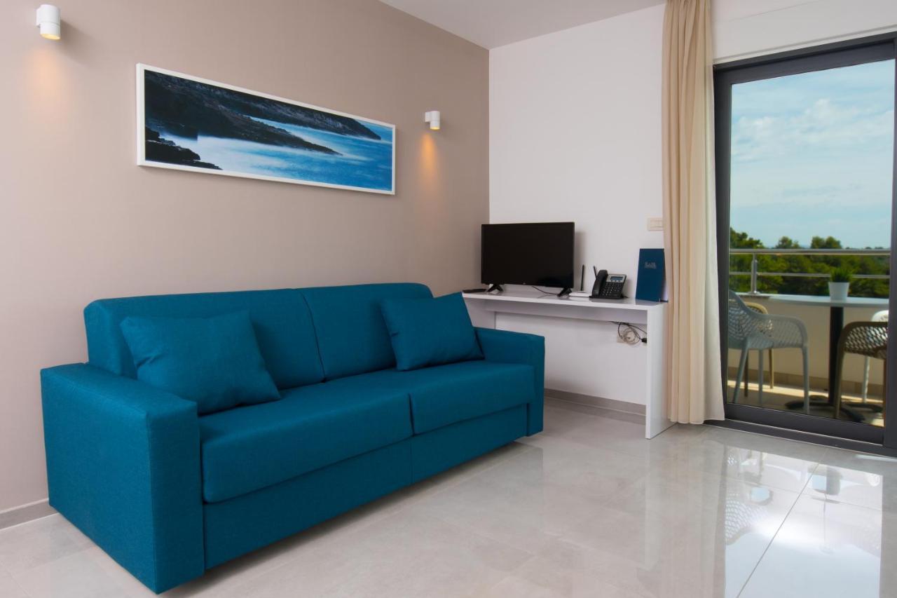 Aparthotel Punta Blu - Pool & Spa 普莱曼图拉 外观 照片