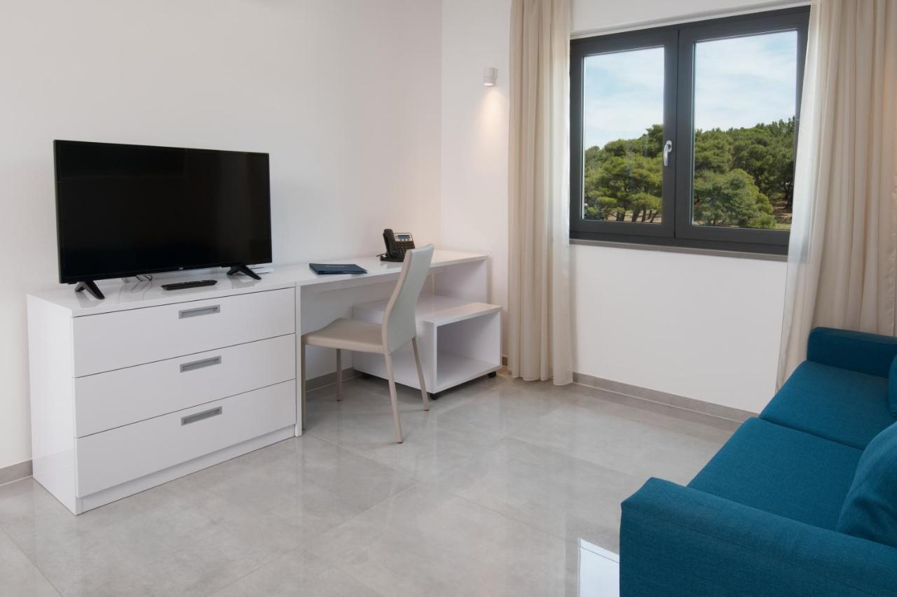 Aparthotel Punta Blu - Pool & Spa 普莱曼图拉 外观 照片