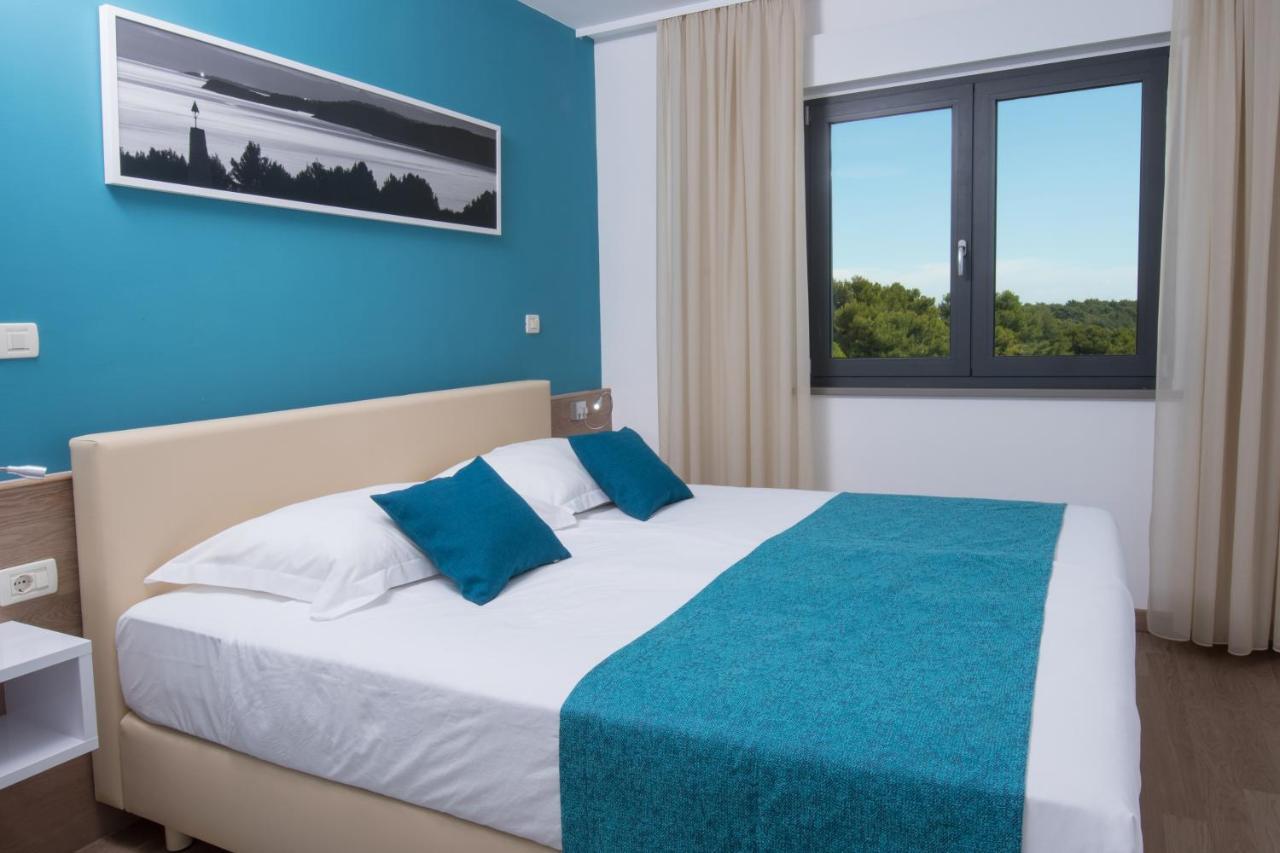 Aparthotel Punta Blu - Pool & Spa 普莱曼图拉 外观 照片